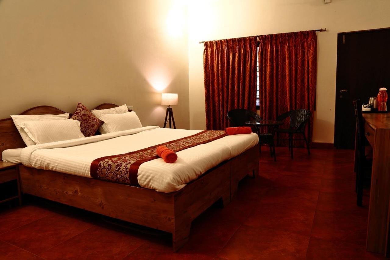 Pinewood Resort Karjat Exterior foto