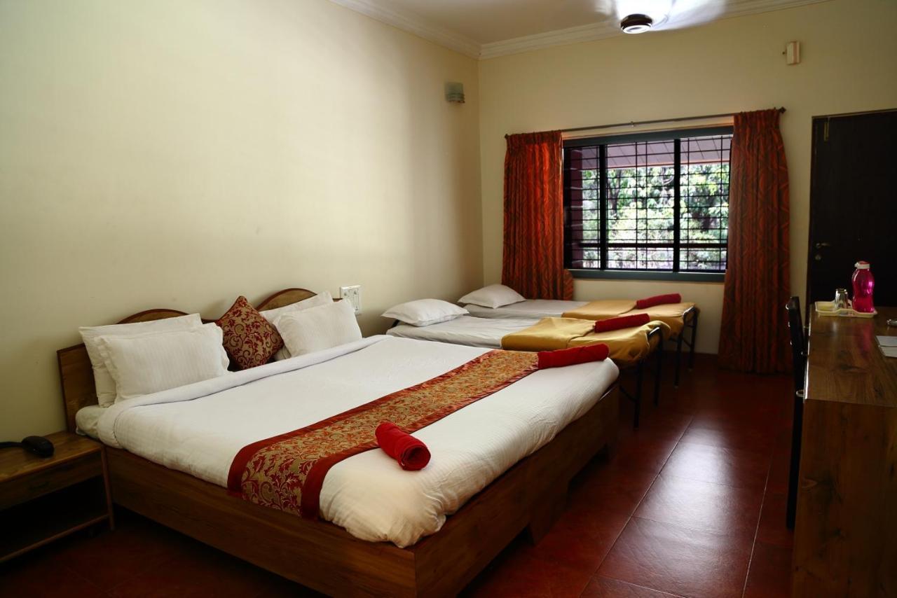 Pinewood Resort Karjat Exterior foto